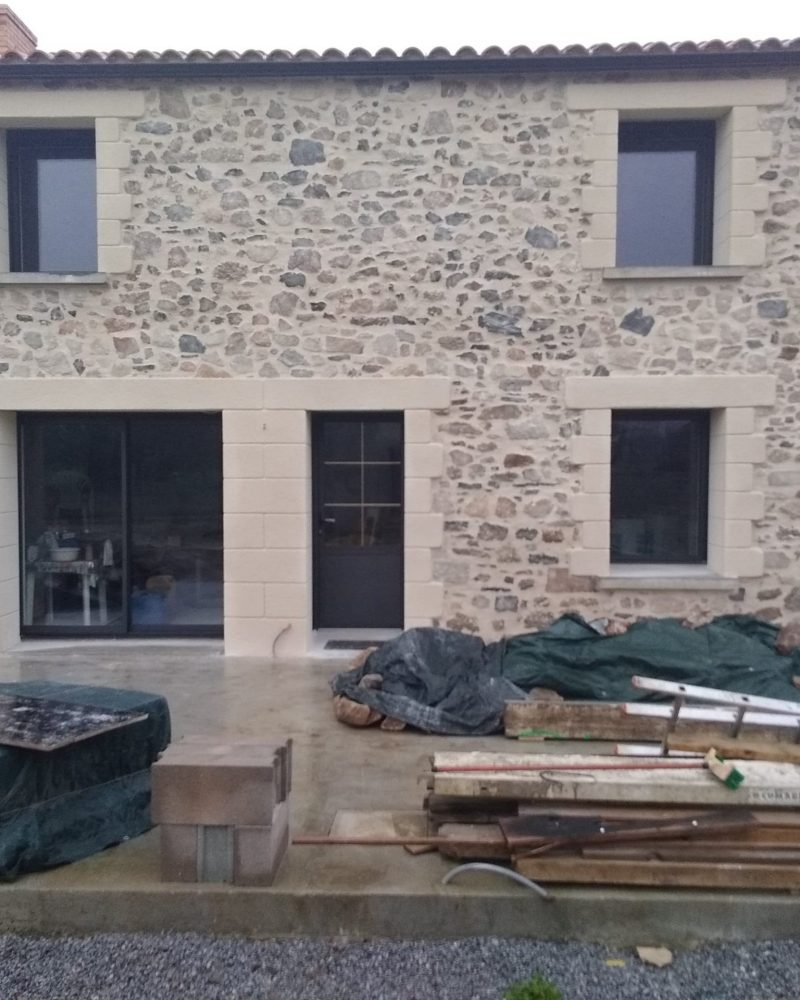 Réalisation par Eric Guillet, ravalement de façade et enduit à Aizenay