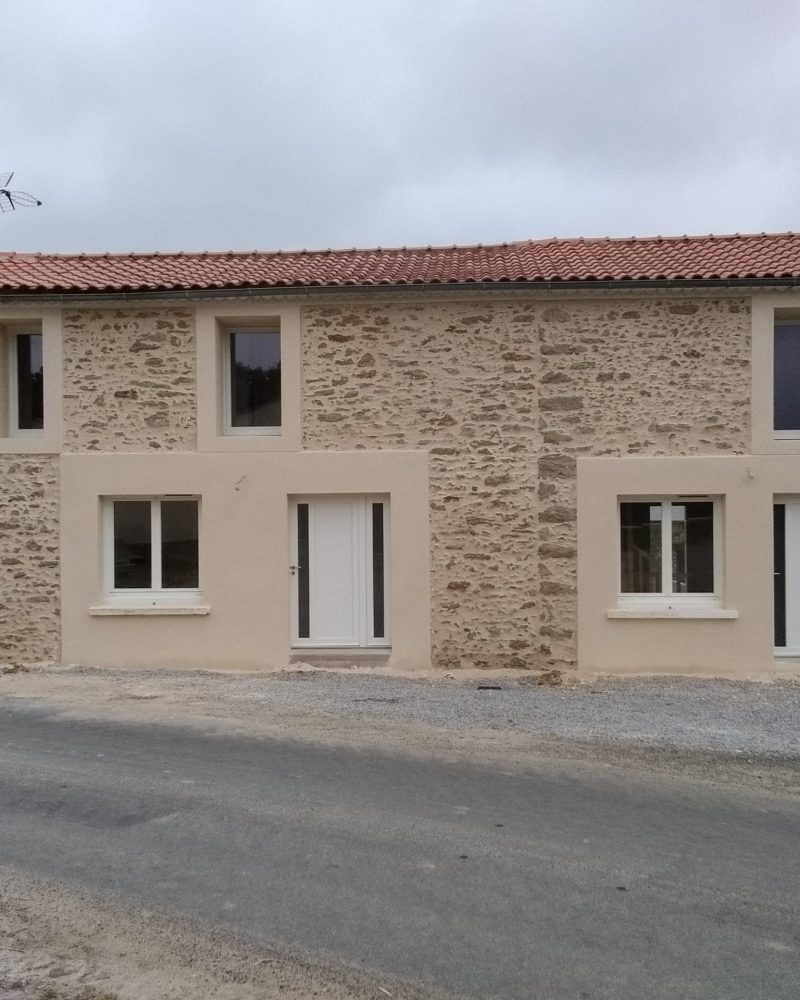Réalisation par Eric Guillet, ravalement de façade et enduit à Aizenay