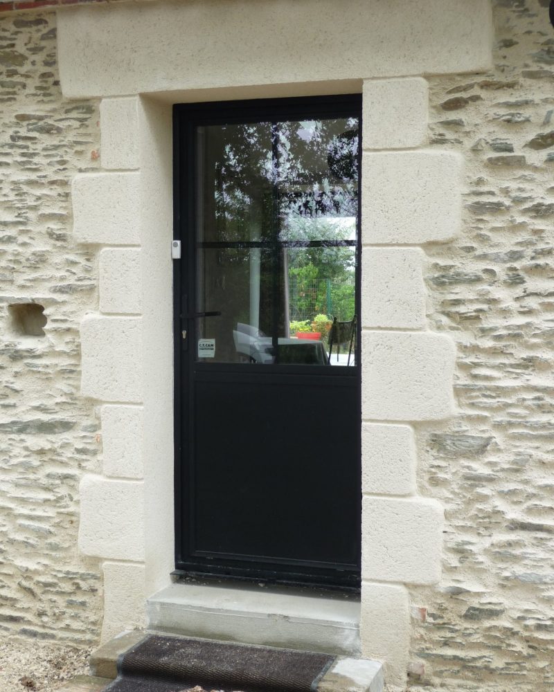 Réalisation par Eric Guillet, ravalement de façade et enduit à Aizenay