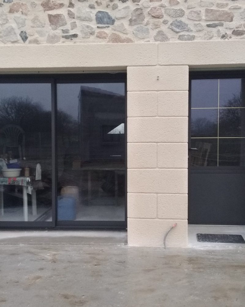 Réalisation par Eric Guillet, ravalement de façade et enduit à Aizenay