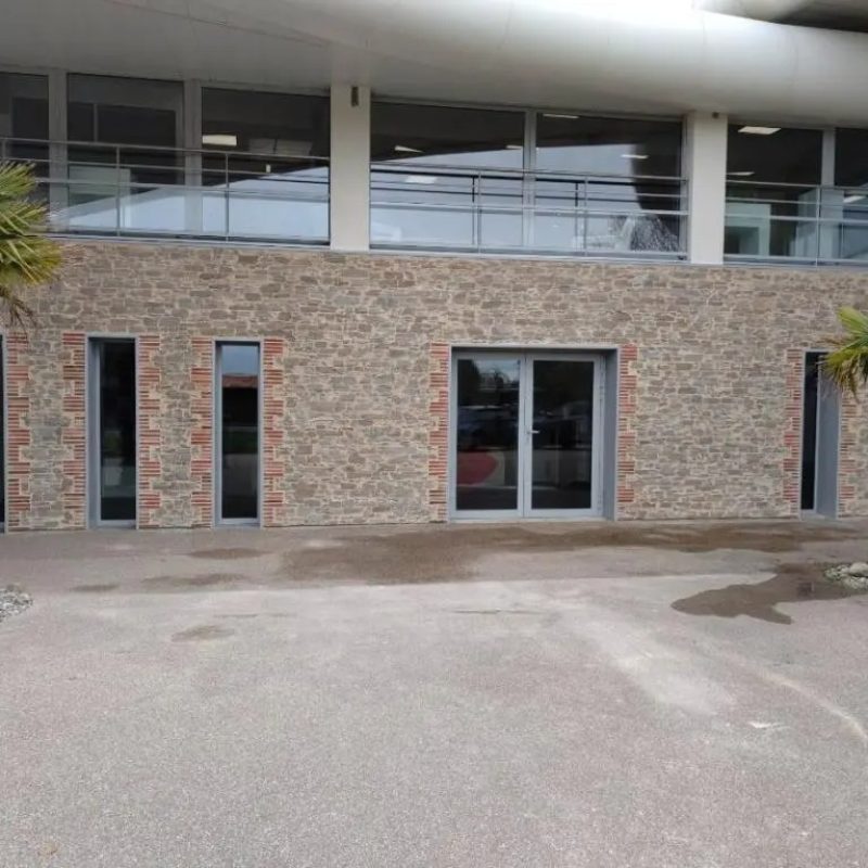 Réalisation par Eric Guillet, ravalement de façade et enduit à Aizenay