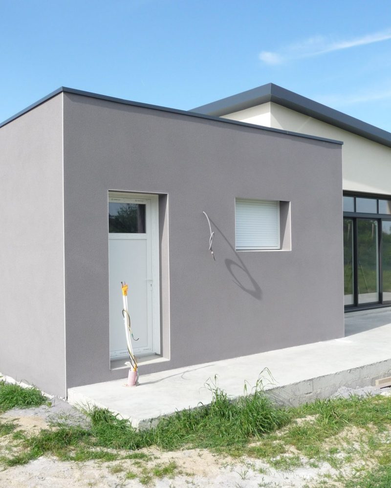 Réalisation par Eric Guillet, ravalement de façade et enduit à Aizenay